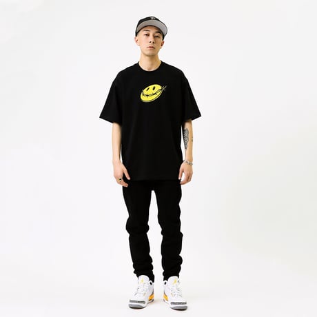 Basic Smiley Print Tee / Black
