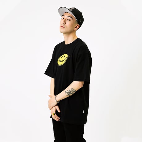 Basic Smiley Print Tee / Black