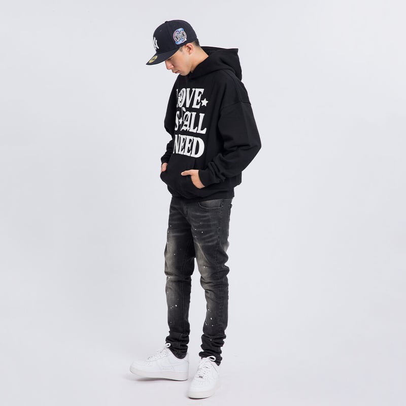 Love Is All I Need Hoodie / Black | FLEXHOOD