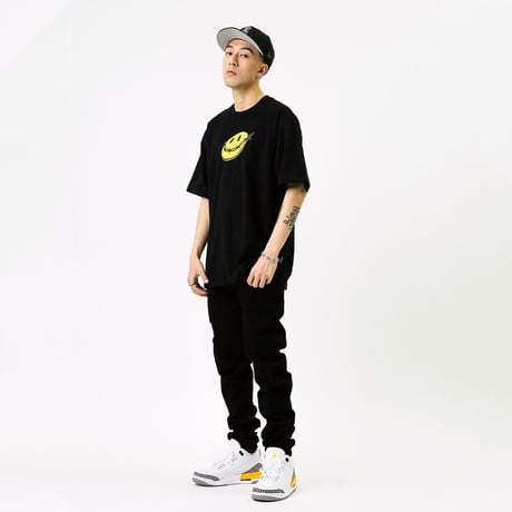 Basic Smiley Print Tee / Black