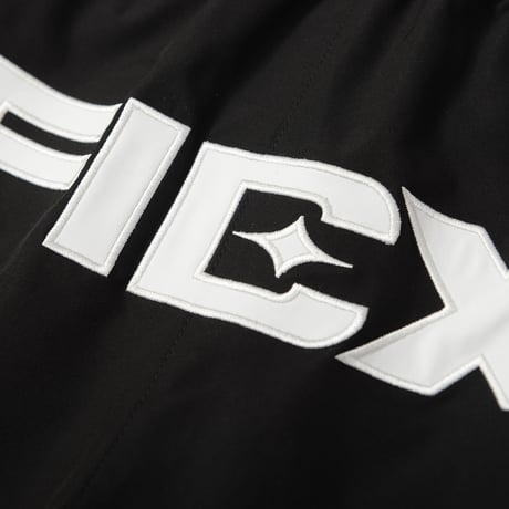 Star Logo Print Shorts / Black