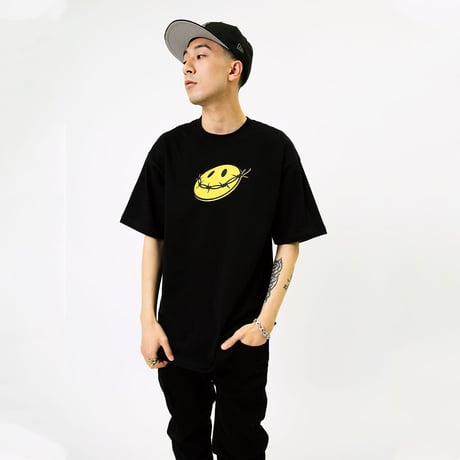 Basic Smiley Print Tee / Black