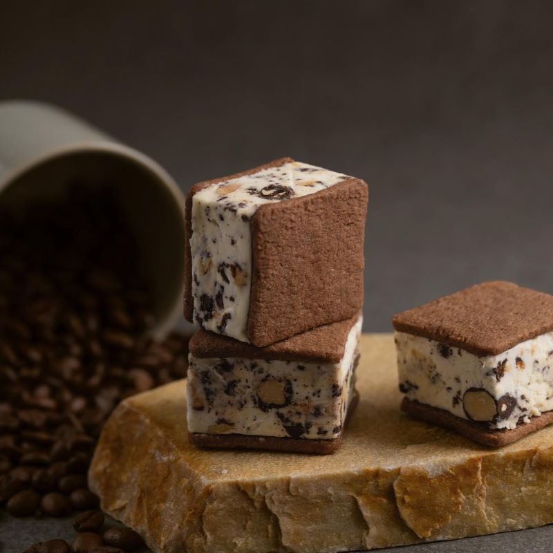 送料込]堀江バターサンド プレミアムBOXセット (4種計8個)【tables