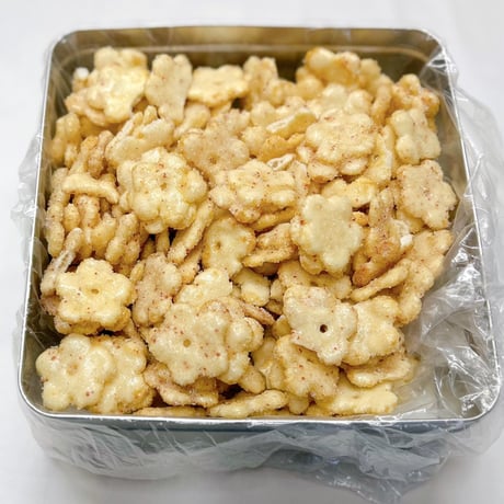 [送料込]甘酸っぱい梅のおかき 梅ざらめあられ(800g)【あられ処 仁の蔵】