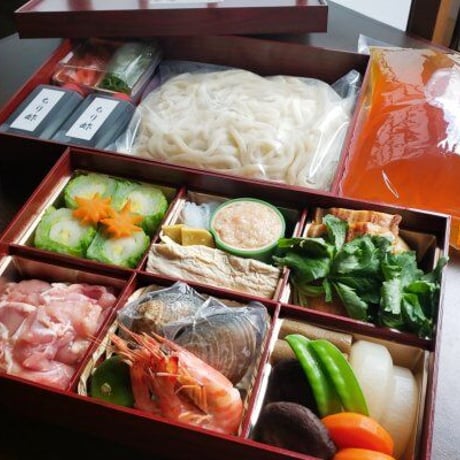 [送料込] 17種の具材の名物海鮮鍋「うどんちり」(4人前)【にし家】