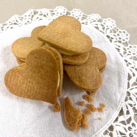 [送料込] 米粉のハート生チョコサンドセット (ビアンコ 4個)【颯~SATSUKI~】