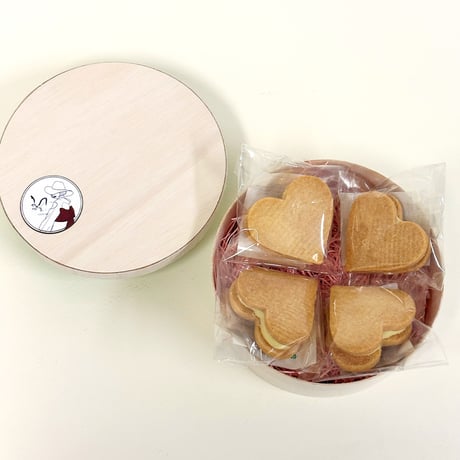 [送料込] 米粉のハート生チョコサンドセット (ビアンコ 4個)【颯~SATSUKI~】