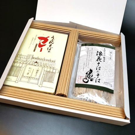 ［送料込］<ギフト包装>牛すじゴロっと辛口カレー半生麺蕎麦 （2人前）【総本家浪花そば】