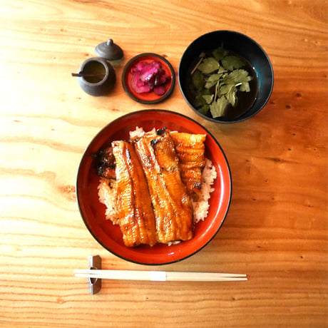 [送料込]朝じめ活鰻 特選(2尾)【炭火焼 寝床】