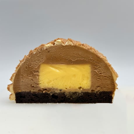 【テイクアウト専用】クリスマスケーキ「ブッシュ ショコラ キャラメル」(18㎝)【山手調理製菓専門学校】