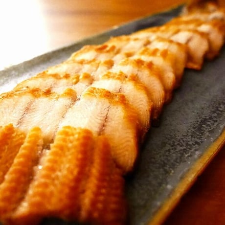 [送料込] 寝床特製うなぎの燻製(半身分)(2パック)【炭火焼 寝床】