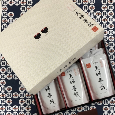 [送料込] <化粧箱入り> 夫婦円満・恋愛成就 法善寺横丁の名物「夫婦善哉」(8パック)【夫婦善哉】