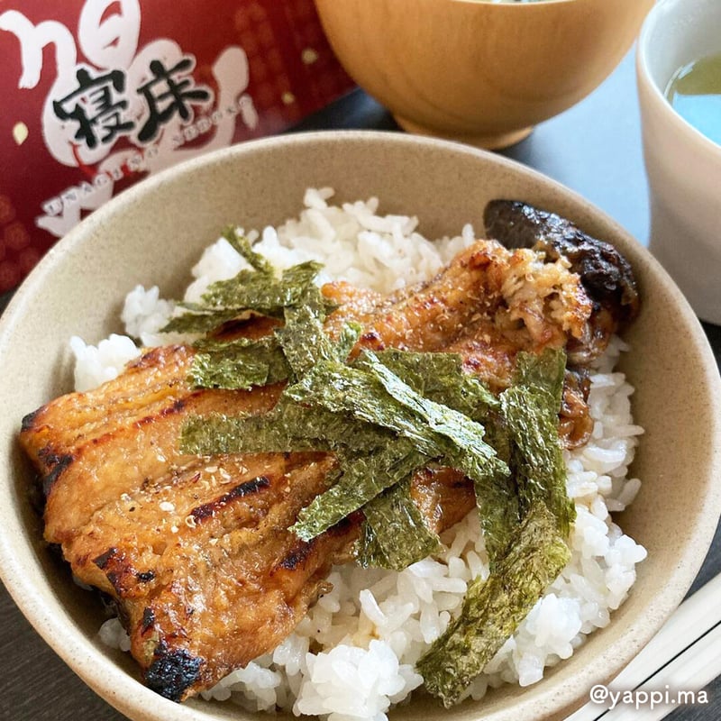 送料込]朝じめ活鰻 紅白セット(蒲焼&白焼)【炭火焼 寝床】 | コネクト