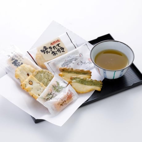 [送料込] 愛情込めて作るまじめなあられ 四季の味 中缶(430g)【あられ処 仁の蔵】