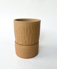 Small planter/khaki carved