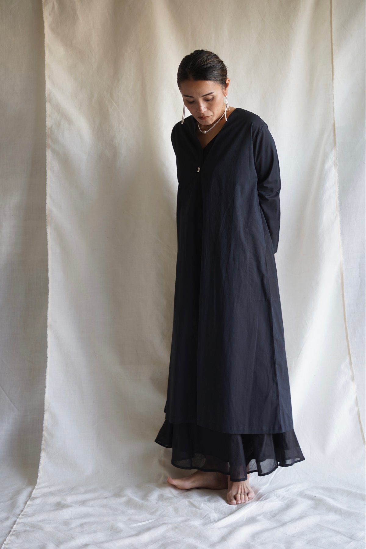 little eagle リトルイーグル　コート ガウン 羽織り　コットン wing neck coat SHIKKOKU | Little Eagle