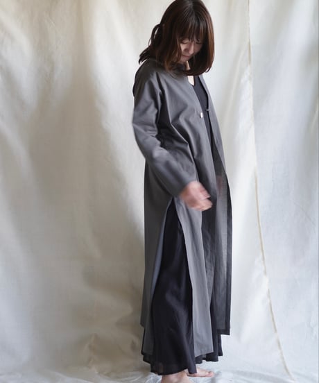 wing neck coat  SUMIKURO