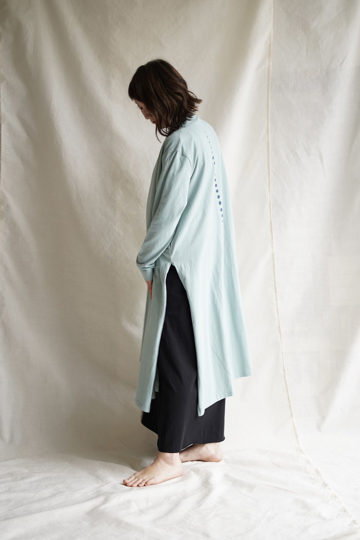 Len moon circle long slit coat USUASAGI | Litt