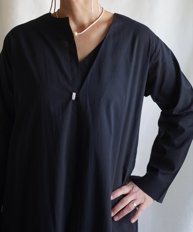 wing neck coat SHIKKOKU | Little Eagle