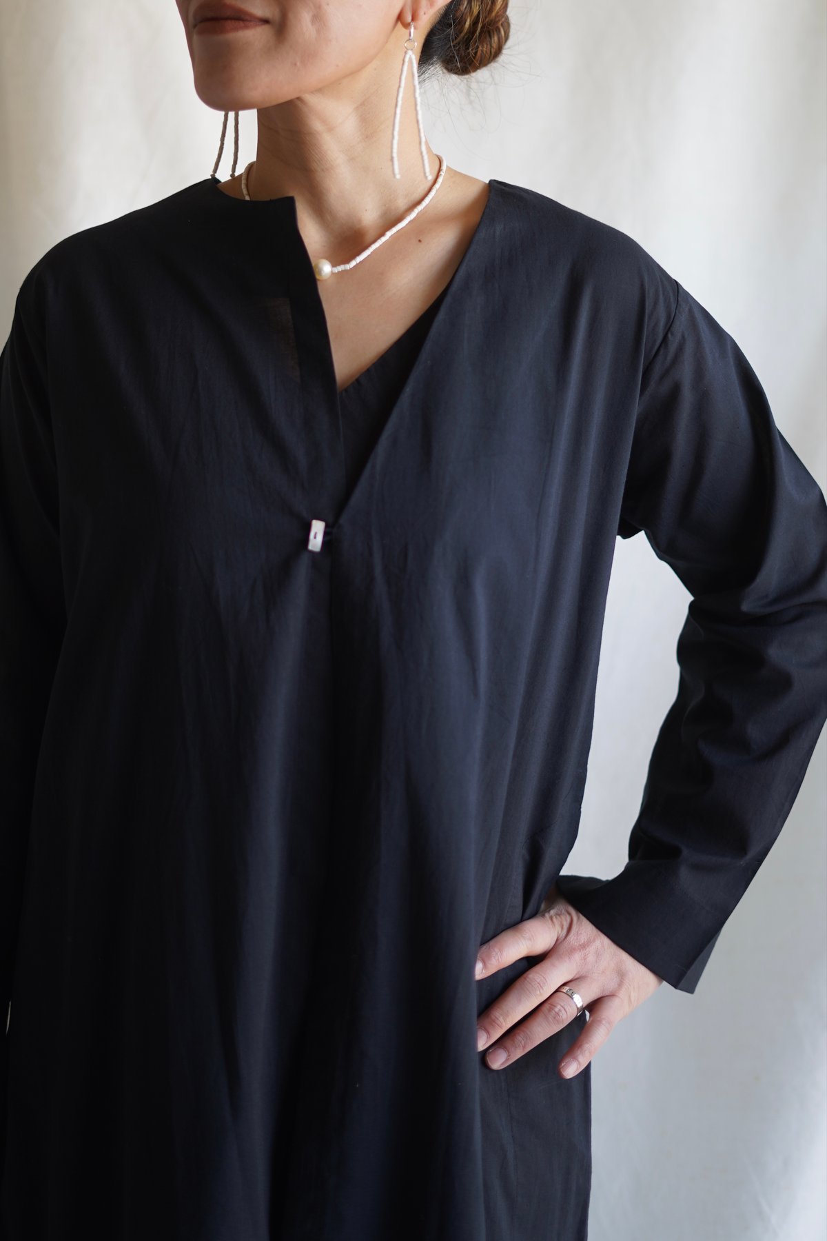 wing neck coat SHIKKOKU | Little Eagle