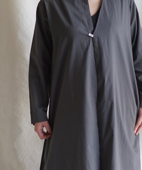 wing neck coat  SUMIKURO