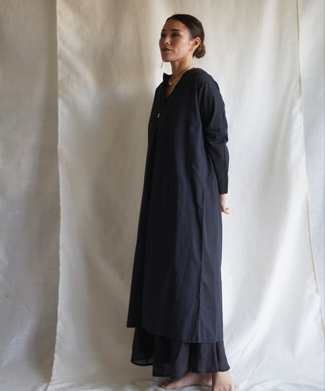 wing neck coat  SHIKKOKU