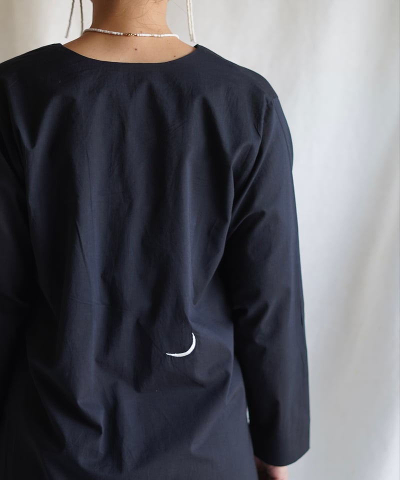 wing neck coat SHIKKOKU | Little Eagle