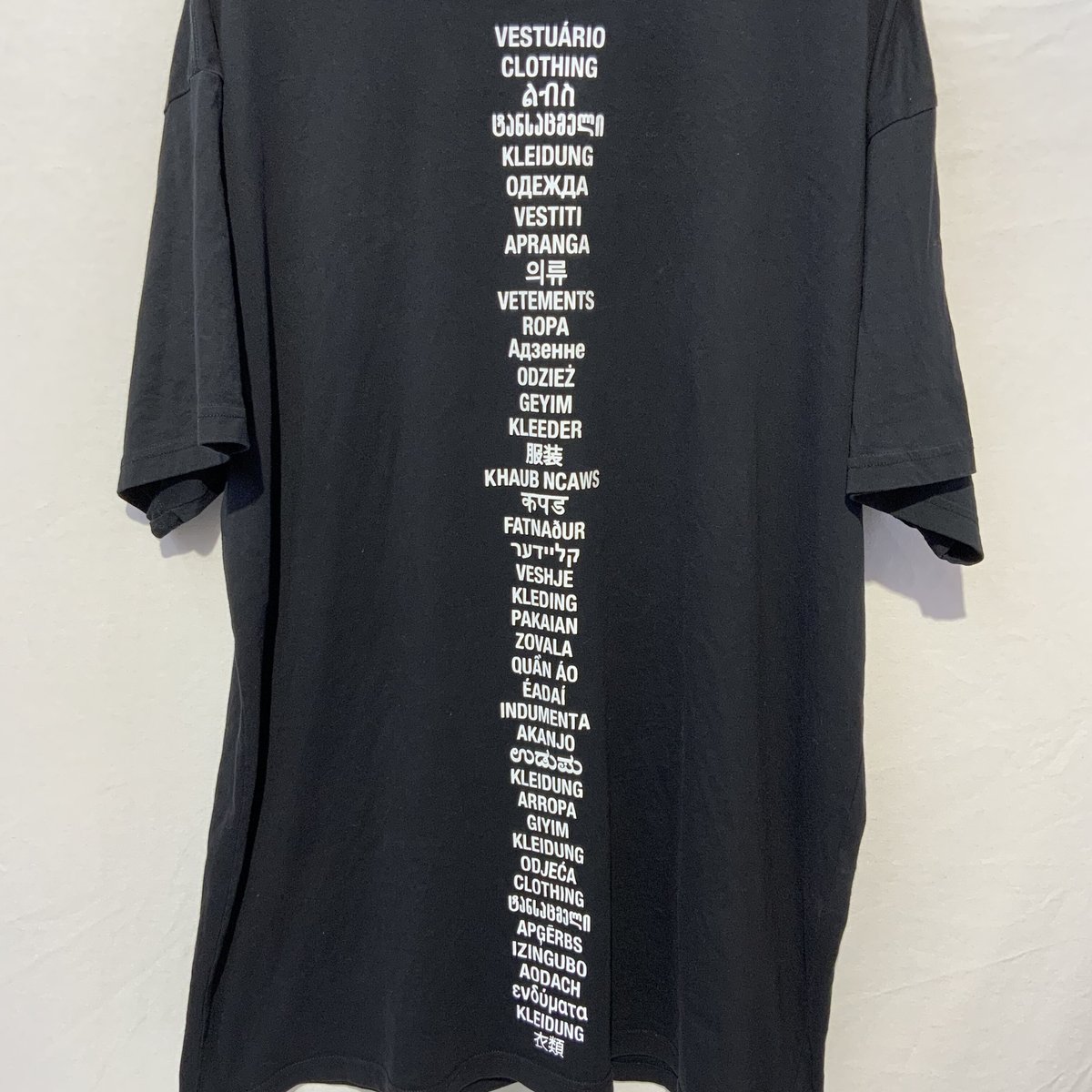 VETEMENTS 19SS  TRANSLATEDプリント Tシャツ 黒