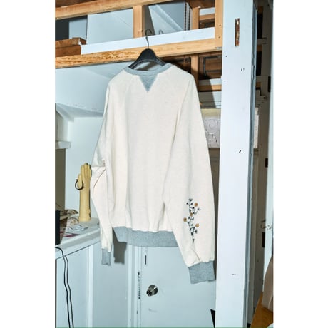 【MIDTHINGS】THE THIRD SWEATSHIRT (oatmeal)
