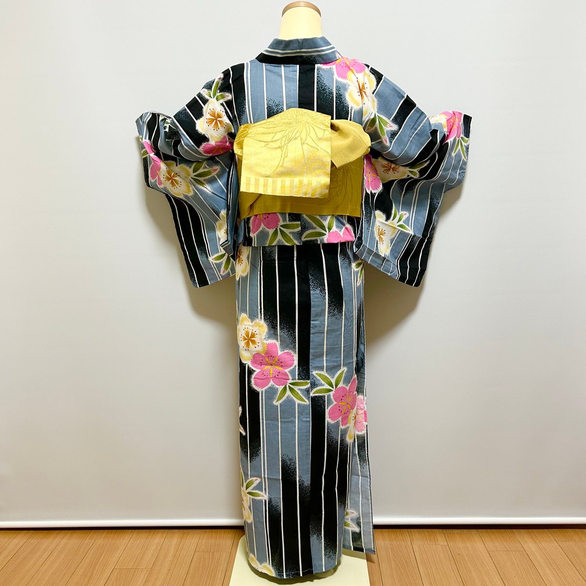 浴衣　つばめと縞と菊　裄67.5cm 新品 浴衣】Y-17 縞 | 髪結・レンタル着物 ヘアセットCOCO
