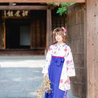 【二尺袖＋袴】 S-14　オフホワイト　八重桜に蝶と鞠／青紫　サイド桜模様