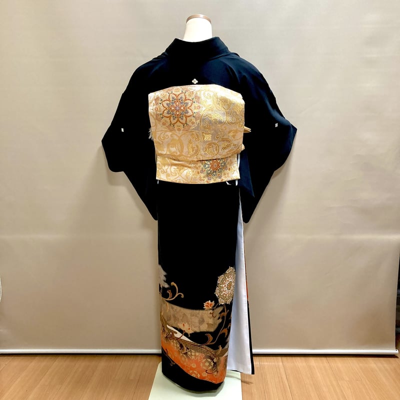 黒留袖】TB-8 牡丹唐草と吉祥花丸文 | 髪結・レンタル着物 ヘアセットCOCO