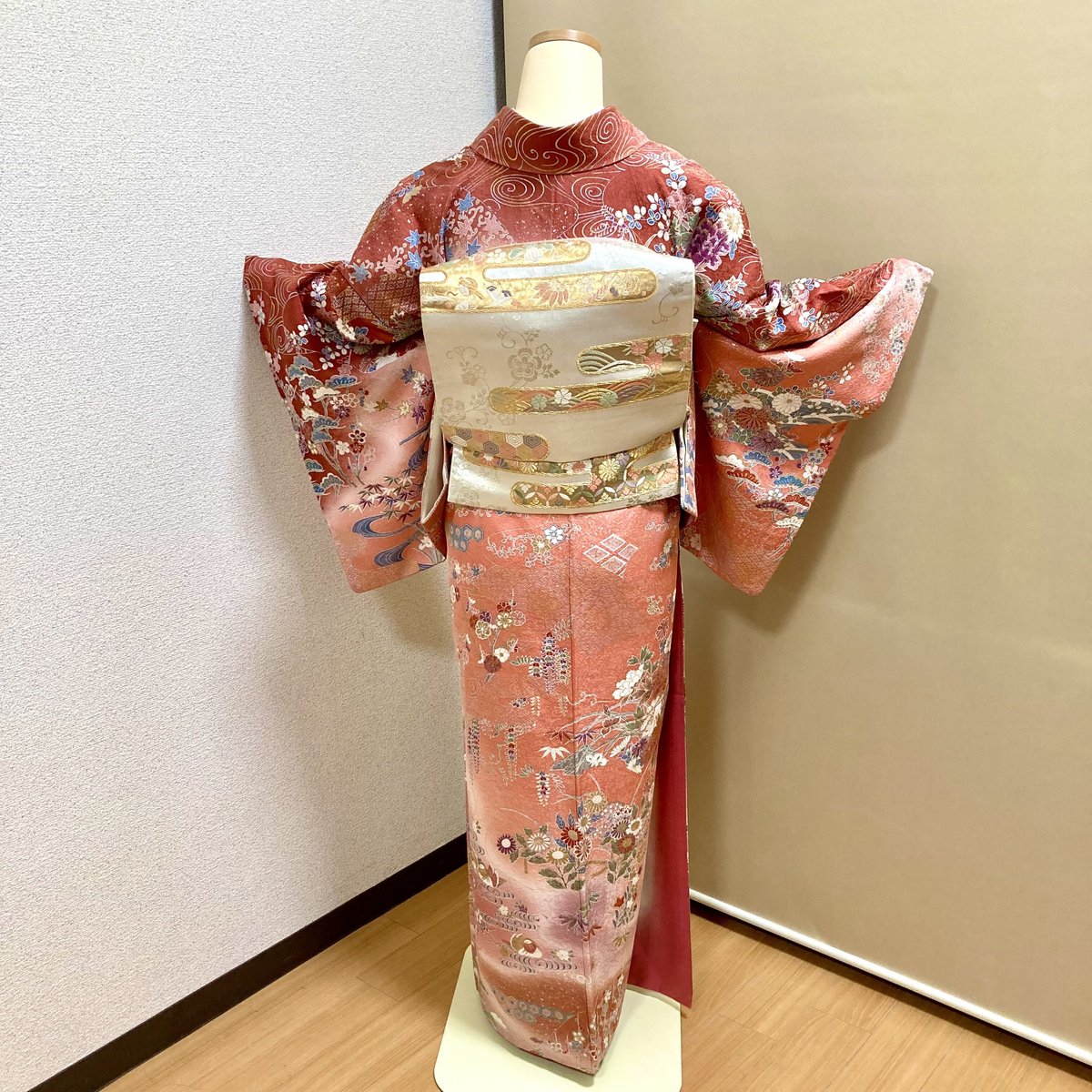 訪問着】H-16 サーモンピンク(花尽し) | 髪結・レンタル着物 訪問着】H-16 サーモンピンク(花尽し) | 髪結・レンタル着物