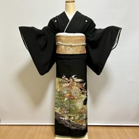 【黒留袖】TB-11  尾長鳥と唐花扇