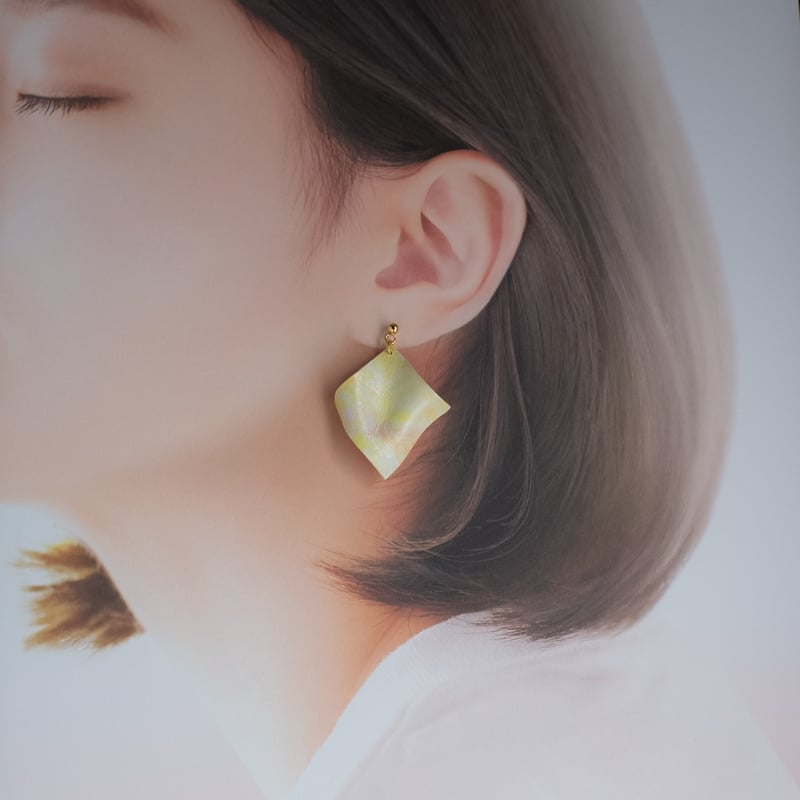 hirariピアス/イヤリング〈レモンイエロー〉 | cafételier brugge