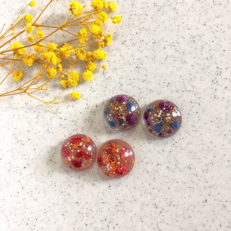 レジン ピアス ブラック 黒 1粒タイプ ドライフラワー 不規則 アシンメトリー レジン ピアス ブラック 黒 1粒タイプ ドライフラワー 不規則