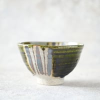 織部六角茶碗