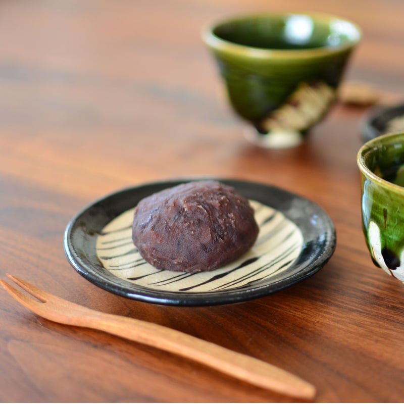 黒織部なみだ十草銘々皿 | KASEN POTTERY