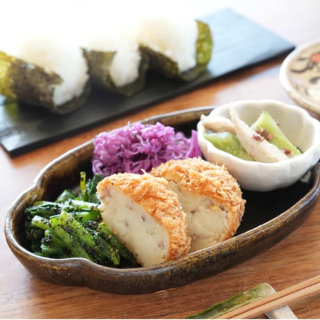 【美品】加藤重高／灰釉花器／共箱／栞付き 美品】加藤重高／灰釉花器／共箱／栞付き - メルカリ