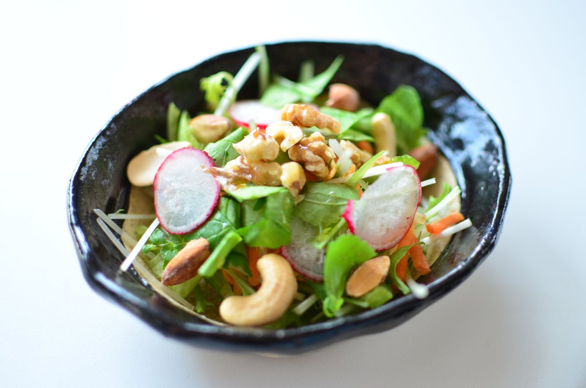 黒織部/かすみ小花取り皿小鉢 | KASEN POTTERY