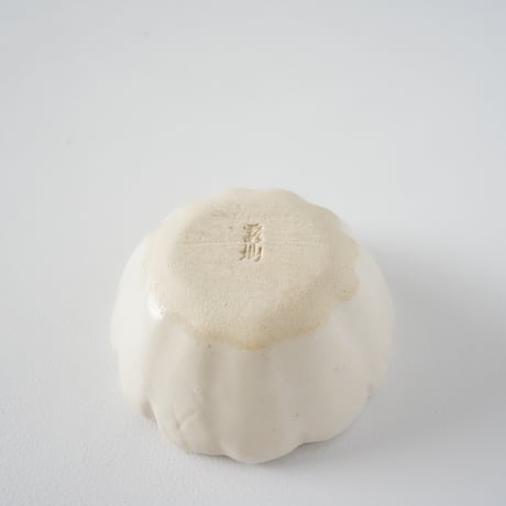 白マット菊豆小鉢
