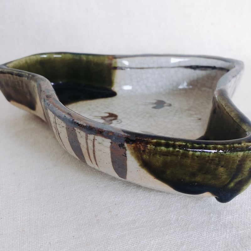 織部千鳥向附 | KASEN POTTERY