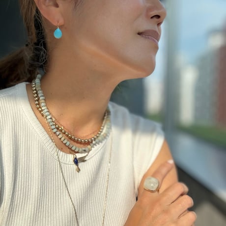 ペアシェイプピアス(ハウライトターコイズ)
