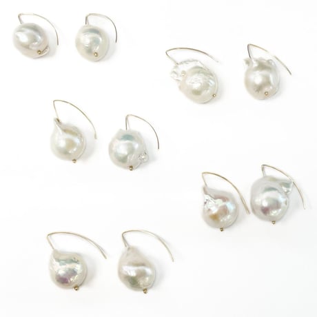 バロックパールピアス(K10)