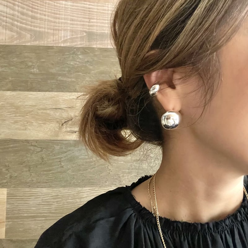 エテeteイヤリングイヤーアクセサリーシルバープラチナ Ete ボリュームイヤカフ（シルバーカラー）※オンラインショップ限定