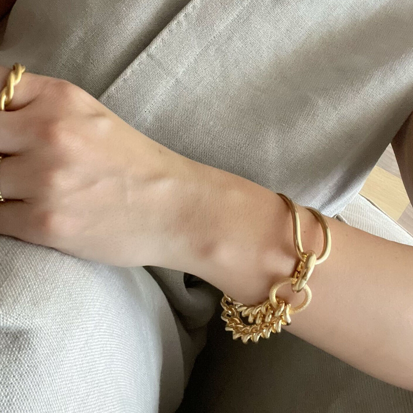 ete バングル チェーンブレスレット Ete ハーフバングルボリュームチェーンブレスレット ※オンライン