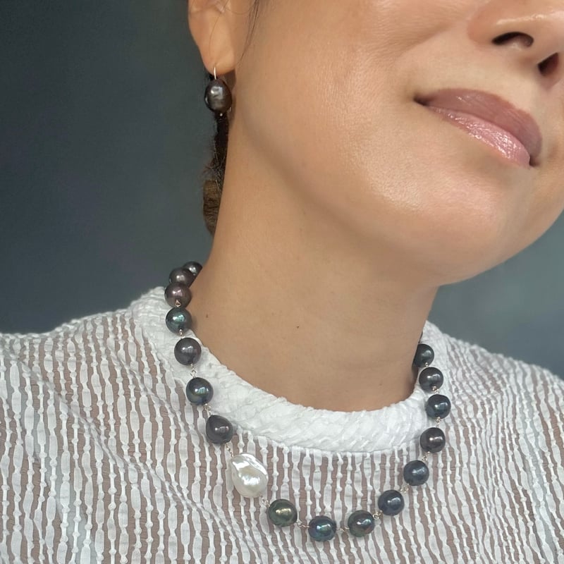 ブラックパールフックピアス(K10) | La Soeur