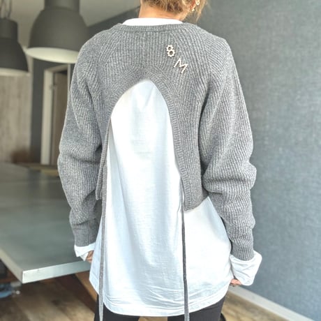 イニシャルブローチ