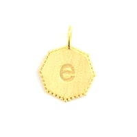 ペンダントトップ　オクタゴン(イニシャル「 e 」)