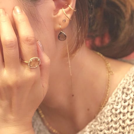 ペアシェイプピアス(ブラックオニキス)